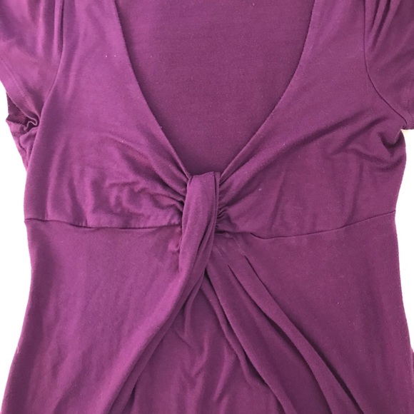 3/$20 - Banana Republic Plum Stretchy Top - Picture 2 of 4
